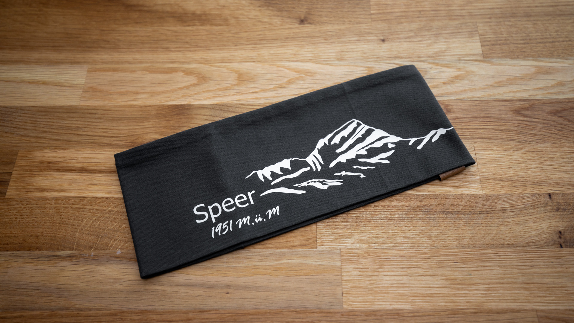 Stirnband für Erwachsene mit coolen Bergmotiven wie Säntis Churfirsten oder Speer